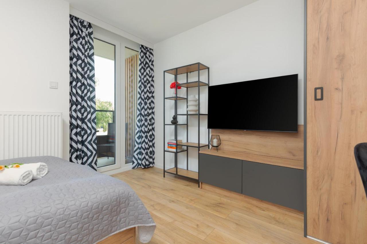Warsaw Praga Kokoryczki Apartments With Parking By Noclegi Renters Exterior foto