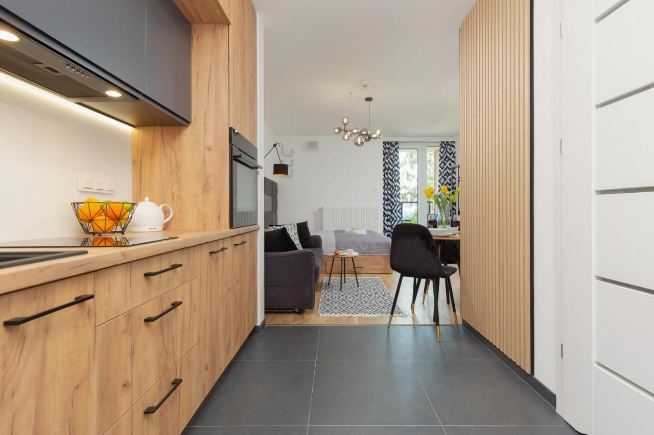 Warsaw Praga Kokoryczki Apartments With Parking By Noclegi Renters Exterior foto
